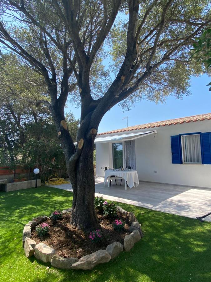 La Casa Sull'Acqua Villa Olbia Bagian luar foto